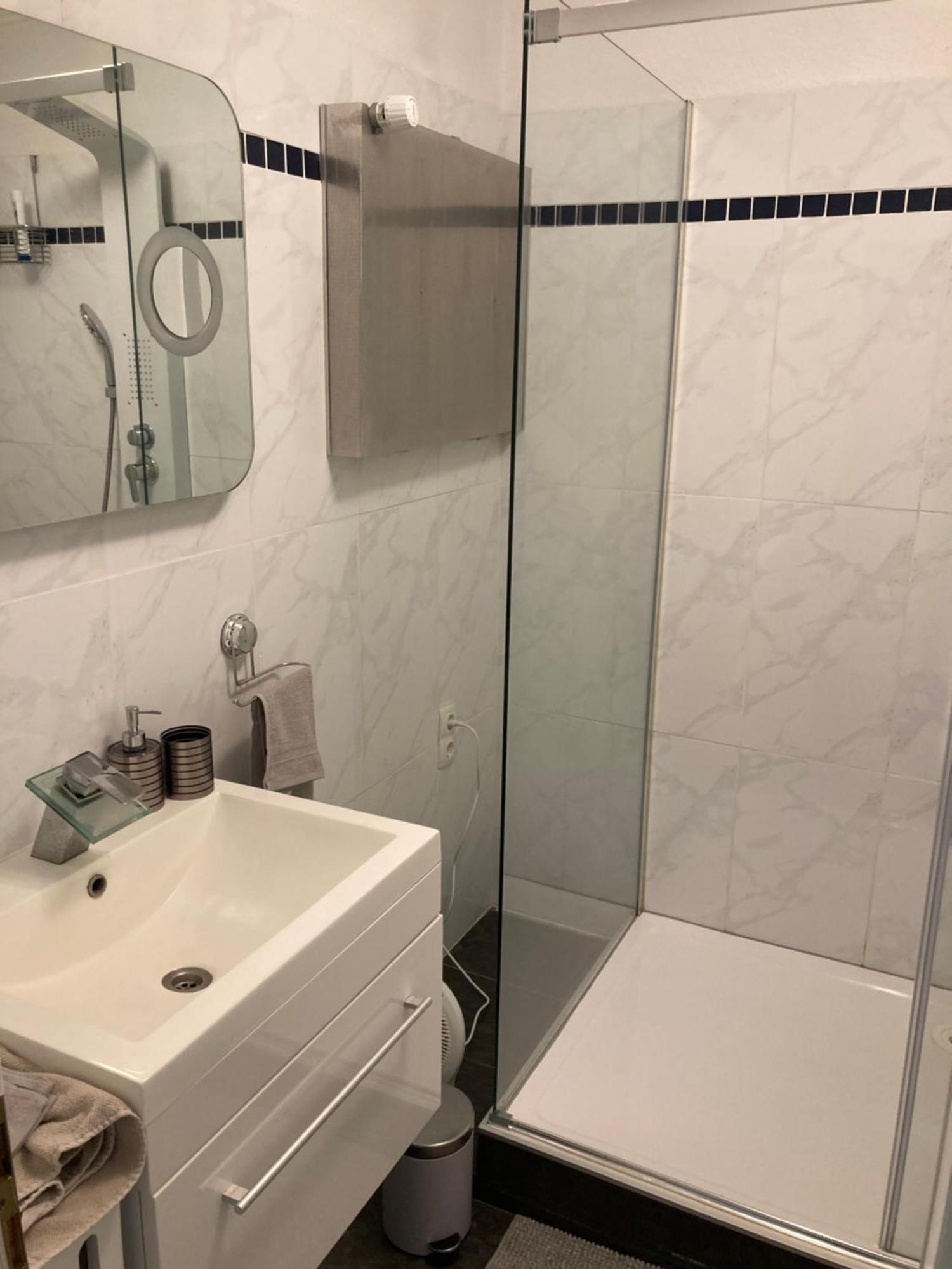 Apartamento Amselweg Am Waldrand Gelegen Netflix Eigener Carport Uvm Taunusstein Exterior foto